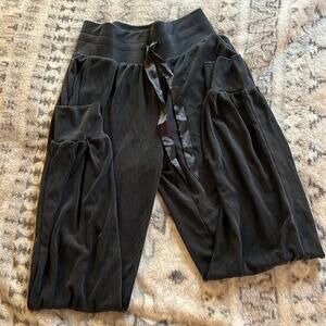 Victoria’s Secret grey and black lounge pants sz XS 65%‎ modal 35% polyester